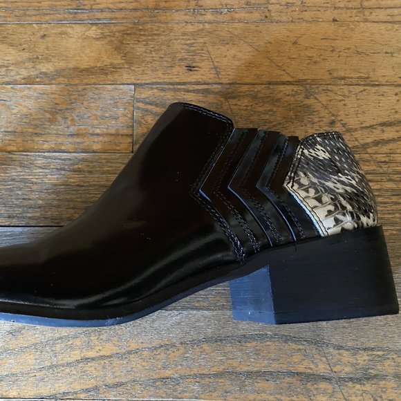 Dolce Vita Verily Bootie 7 - Picture 3 of 5